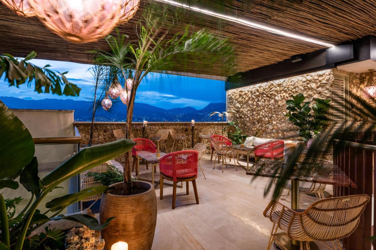 Elcielo Hotel Luxury 메딜린 외부 사진